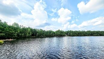 Mountain Memories by Avantstay Hot Tub Enclosed Deck, Large Yard w/ Fi