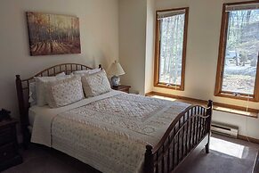 Mountain Memories by Avantstay Hot Tub Enclosed Deck, Large Yard w/ Fi