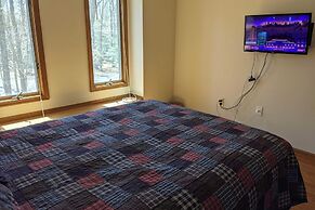 Mountain Memories by Avantstay Hot Tub Enclosed Deck, Large Yard w/ Fi