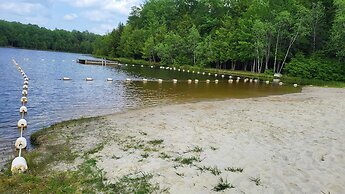 Mountain Memories by Avantstay Hot Tub Enclosed Deck, Large Yard w/ Fi