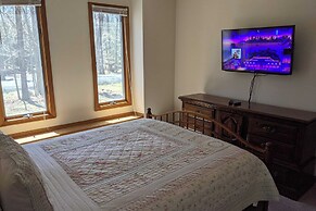 Mountain Memories by Avantstay Hot Tub Enclosed Deck, Large Yard w/ Fi