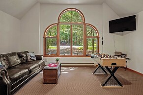 Tranquil Waterside by Avantstay Lakefront + Dock, Game Room, Views