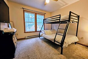 Summit Serenity by Avantstay Central Location w/ Mountain Views & Deck