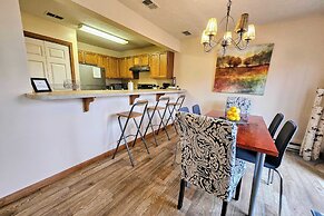 Summit Serenity by Avantstay Central Location w/ Mountain Views & Deck