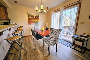 Summit Serenity by Avantstay Central Location w/ Mountain Views & Deck