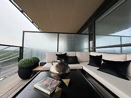 Entertainment District Suites & Towers Toronto