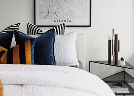 Entertainment District Suites & Towers Toronto