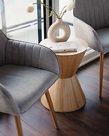 Entertainment District Suites & Towers Toronto