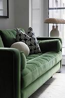 Entertainment District Suites & Towers Toronto