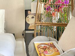 Entertainment District Suites & Towers Toronto