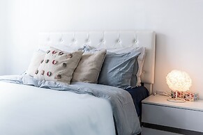 Entertainment District Suites & Towers Toronto