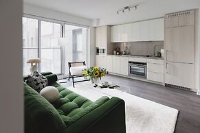 Entertainment District Suites & Towers Toronto