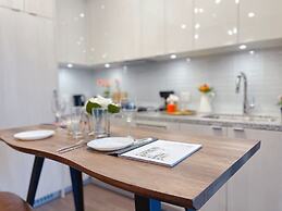 Entertainment District Suites & Towers Toronto