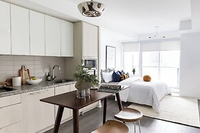 Entertainment District Suites & Towers Toronto