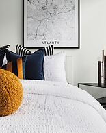 Entertainment District Suites & Towers Toronto