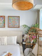 Entertainment District Suites & Towers Toronto