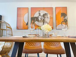 Entertainment District Suites & Towers Toronto