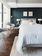 Entertainment District Suites & Towers Toronto