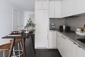 Entertainment District Suites & Towers Toronto