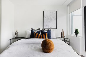 Entertainment District Suites & Towers Toronto