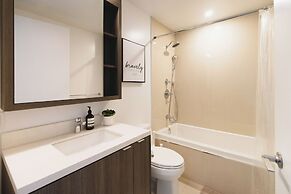 Entertainment District Suites & Towers Toronto