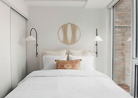 Entertainment District Suites & Towers Toronto