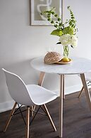 Entertainment District Suites & Towers Toronto