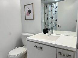 Entertainment District Suites & Towers Toronto