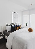 Entertainment District Suites & Towers Toronto