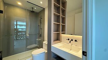 Entertainment District Suites & Towers Toronto