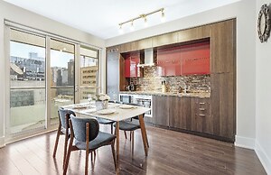 Entertainment District Suites & Towers Toronto