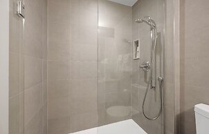 Entertainment District Suites & Towers Toronto