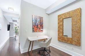 Entertainment District Suites & Towers Toronto