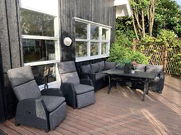 Great 8 Person House, Reykjavik, Free use of Car!