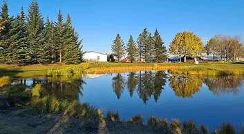 Great 8 Person House, Reykjavik, Free use of Car!