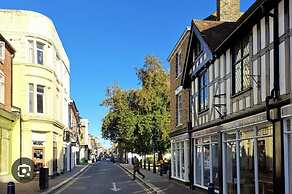 Cosy 3-bed Apartment in Hythe High Street