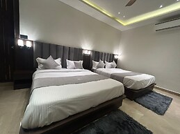 Hotel Majestic Grand By MNG Rooms