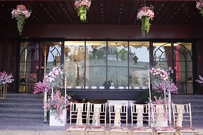 Hotel Majestic Grand By MNG Rooms