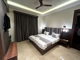 Hotel Majestic Grand By MNG Rooms