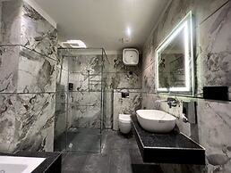 Hotel Majestic Grand By MNG Rooms