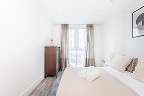 Charming 2BR 2BA Near Tower Bridge