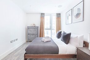 Charming 2BR 2BA Near Tower Bridge
