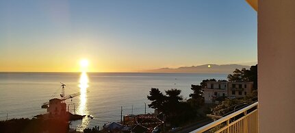Seafront House Le Finestre Sul Mare With Balcony