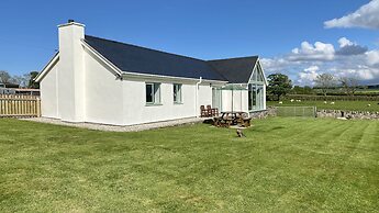 Beautiful, Private Farm Cottage in Anglesey