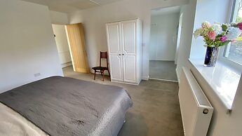 Beautiful, Private Farm Cottage in Anglesey