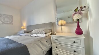 Beautiful, Private Farm Cottage in Anglesey