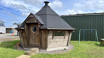 Beautiful, Private Farm Cottage in Anglesey