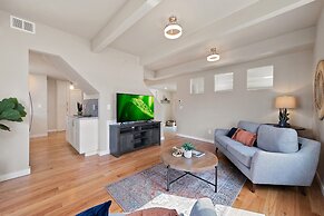 Bright and Stylish Home Great Central Location!