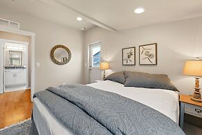 Bright and Stylish Home Great Central Location!