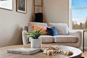 Bright and Stylish Home Great Central Location!